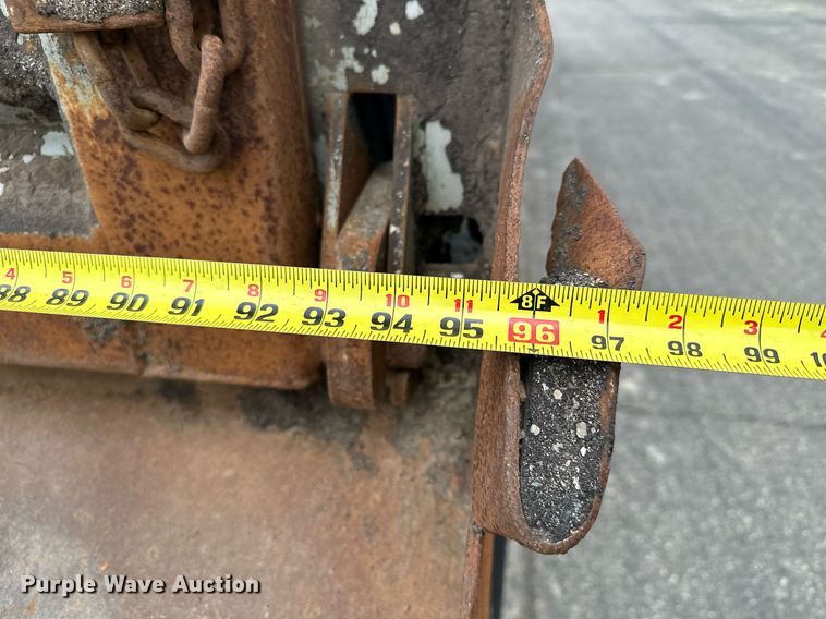 image for item KU9909 2015 Freightliner 114SD  dump truck