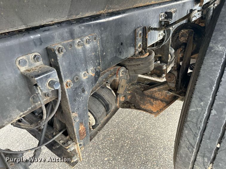 image for item KU9909 2015 Freightliner 114SD  dump truck