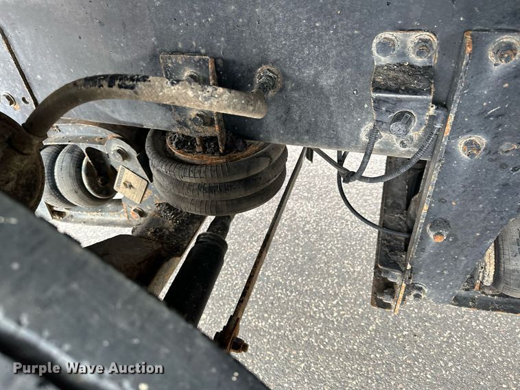 image for item KU9909 2015 Freightliner 114SD  dump truck