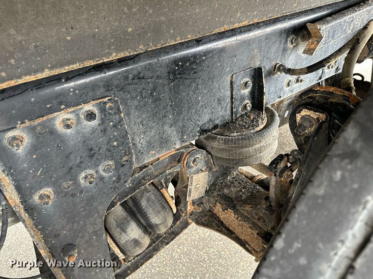 image for item KU9909 2015 Freightliner 114SD  dump truck