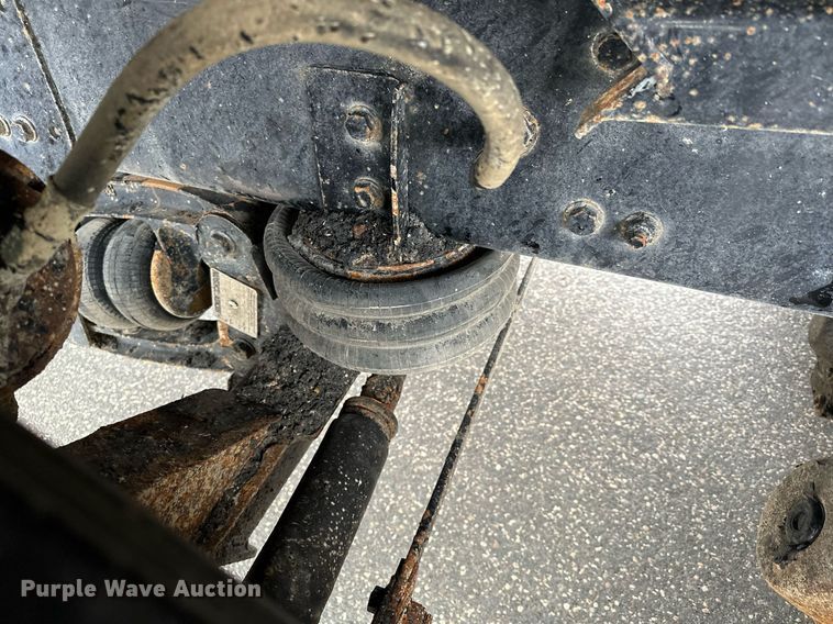 image for item KU9909 2015 Freightliner 114SD  dump truck