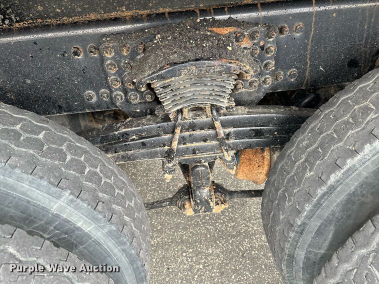 image for item KU9909 2015 Freightliner 114SD  dump truck