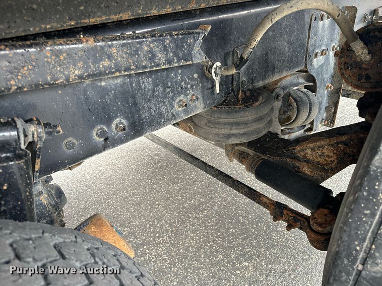 image for item KU9909 2015 Freightliner 114SD  dump truck