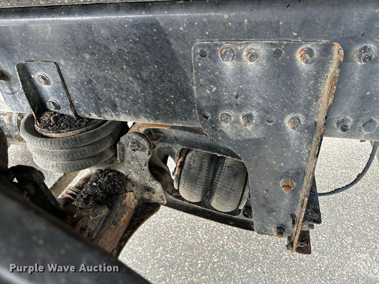 image for item KU9909 2015 Freightliner 114SD  dump truck