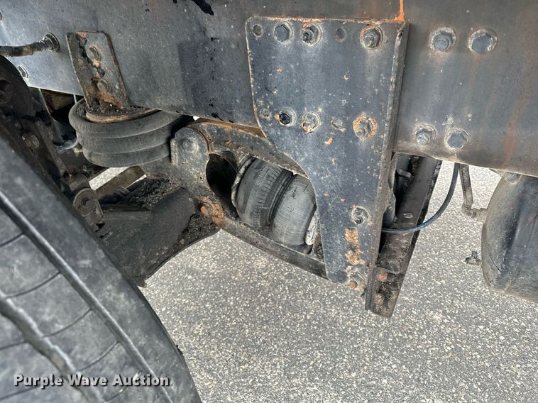 image for item KU9909 2015 Freightliner 114SD  dump truck