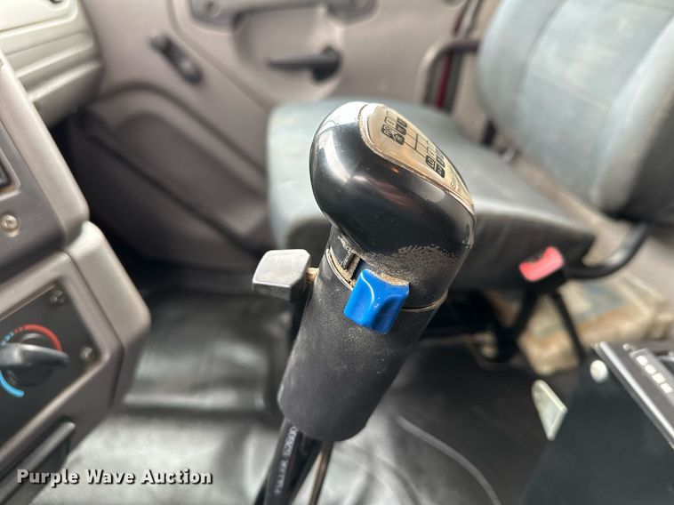 image for item KU9909 2015 Freightliner 114SD  dump truck