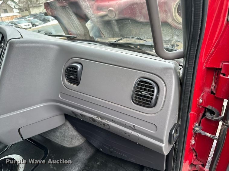 image for item KU9909 2015 Freightliner 114SD  dump truck