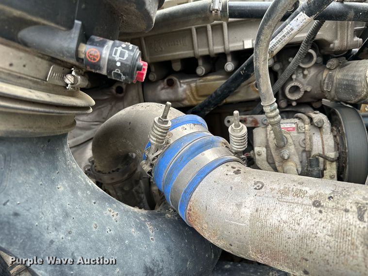 image for item KU9909 2015 Freightliner 114SD  dump truck