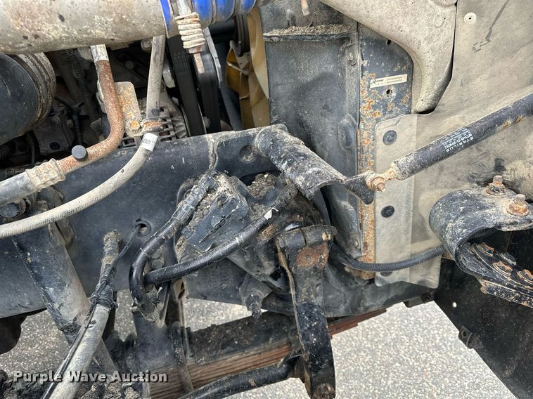 image for item KU9909 2015 Freightliner 114SD  dump truck