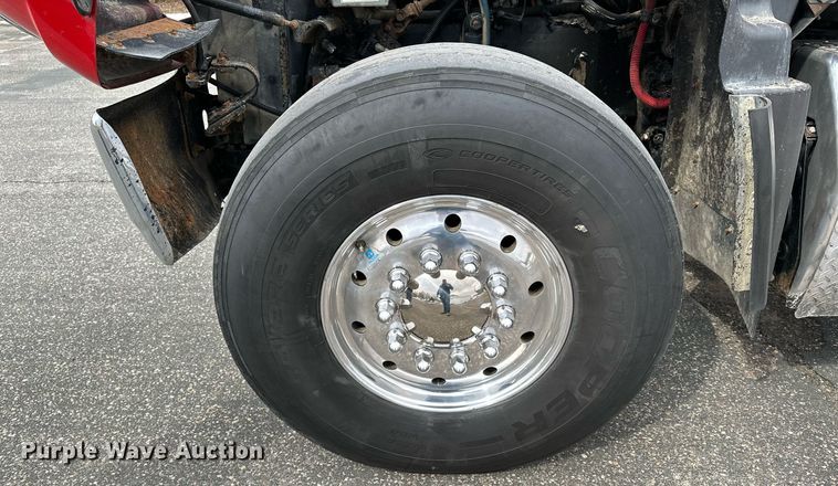 image for item KU9909 2015 Freightliner 114SD  dump truck