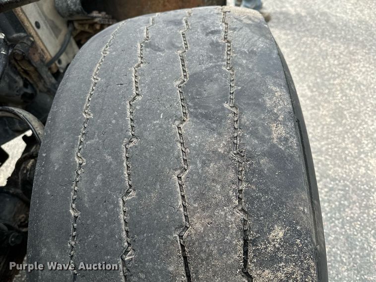 image for item KU9909 2015 Freightliner 114SD  dump truck