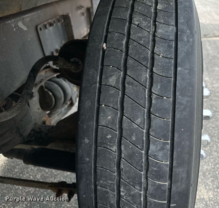 image for item KU9909 2015 Freightliner 114SD  dump truck