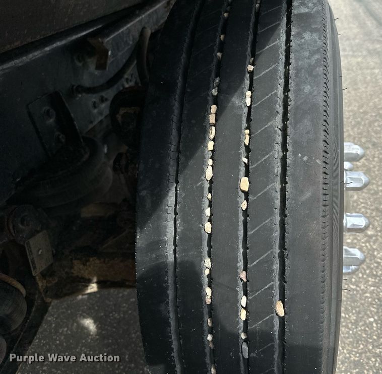 image for item KU9909 2015 Freightliner 114SD  dump truck