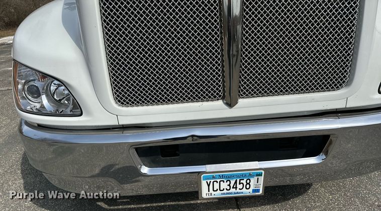 image for item KU9910 2018 Kenworth T270  utility / service truck