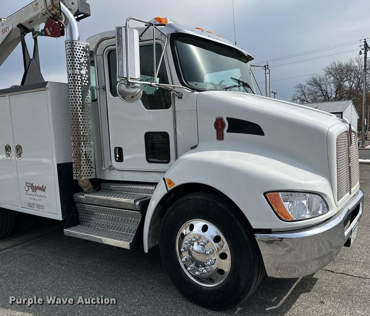 image for item KU9910 2018 Kenworth T270  utility / service truck