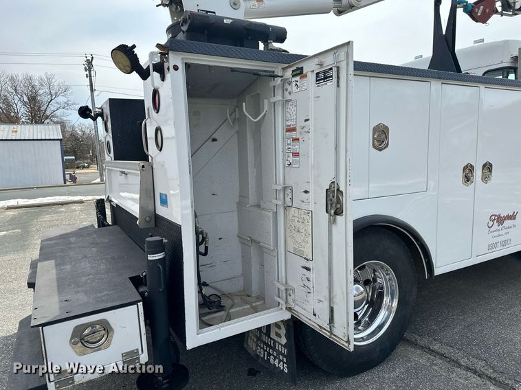 image for item KU9910 2018 Kenworth T270  utility / service truck