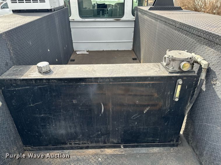 image for item KU9910 2018 Kenworth T270  utility / service truck