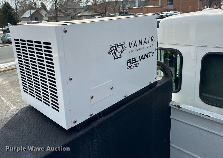 image for item KU9910 2018 Kenworth T270  utility / service truck