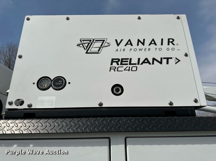 image for item KU9910 2018 Kenworth T270  utility / service truck