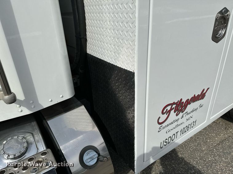 image for item KU9910 2018 Kenworth T270  utility / service truck