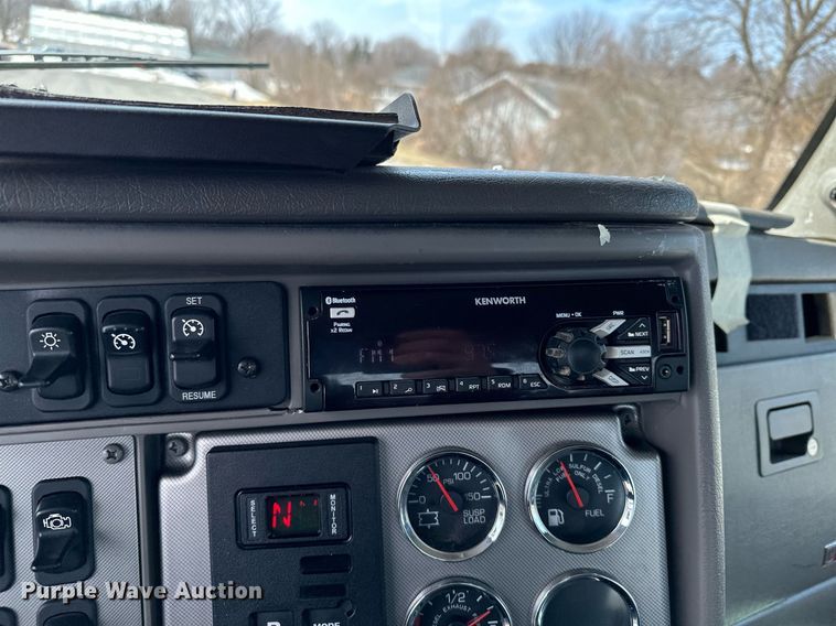 image for item KU9910 2018 Kenworth T270  utility / service truck