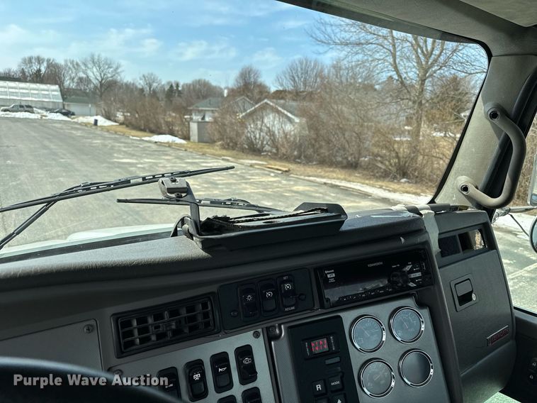 image for item KU9910 2018 Kenworth T270  utility / service truck