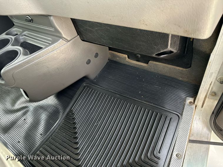 image for item KU9910 2018 Kenworth T270  utility / service truck