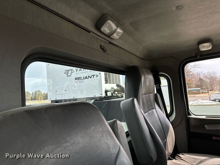 image for item KU9910 2018 Kenworth T270  utility / service truck