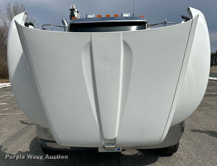 image for item KU9910 2018 Kenworth T270  utility / service truck