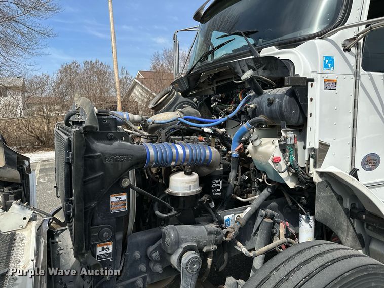 image for item KU9910 2018 Kenworth T270  utility / service truck