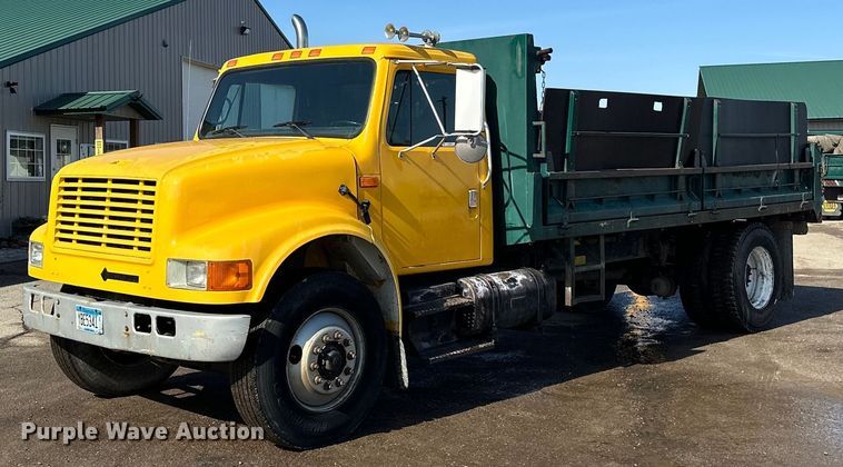 image for item KU9911 1993 International 4900  dump truck
