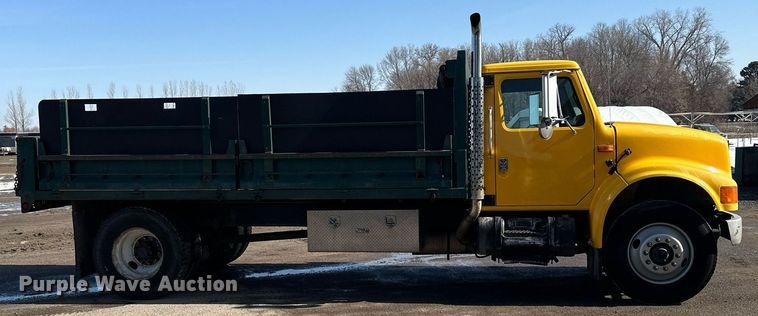 image for item KU9911 1993 International 4900  dump truck