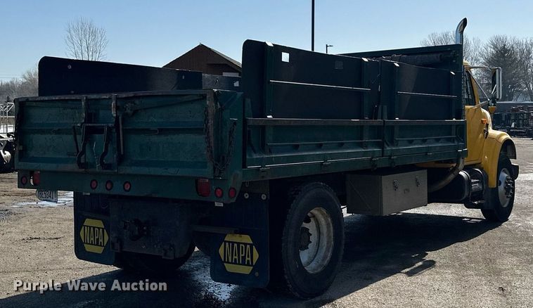 image for item KU9911 1993 International 4900  dump truck