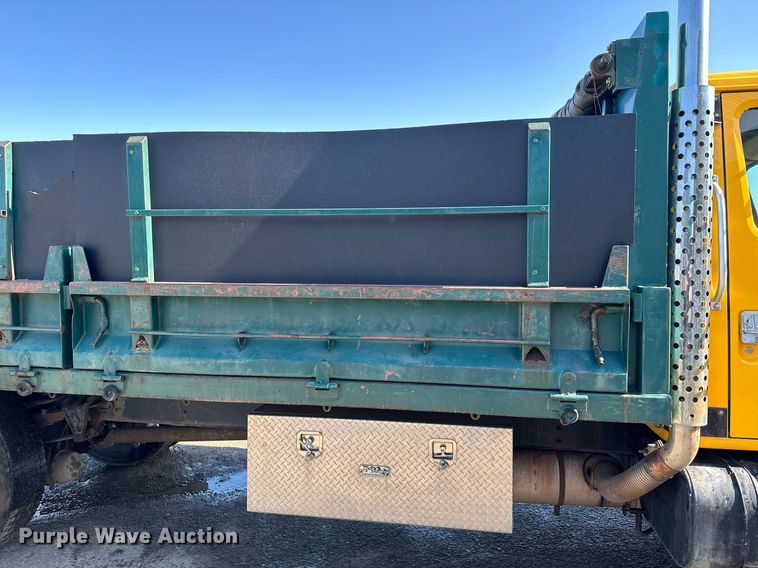 image for item KU9911 1993 International 4900  dump truck