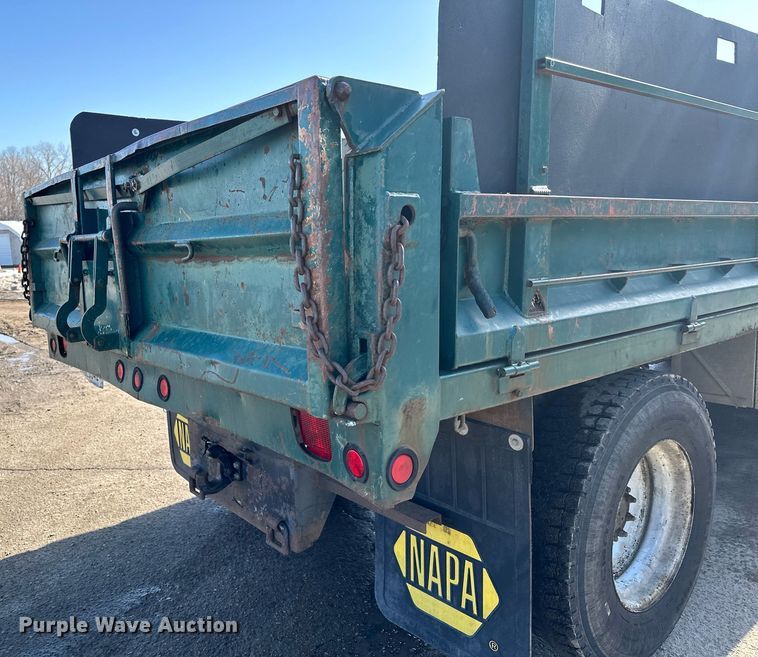 image for item KU9911 1993 International 4900  dump truck