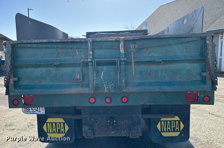 image for item KU9911 1993 International 4900  dump truck