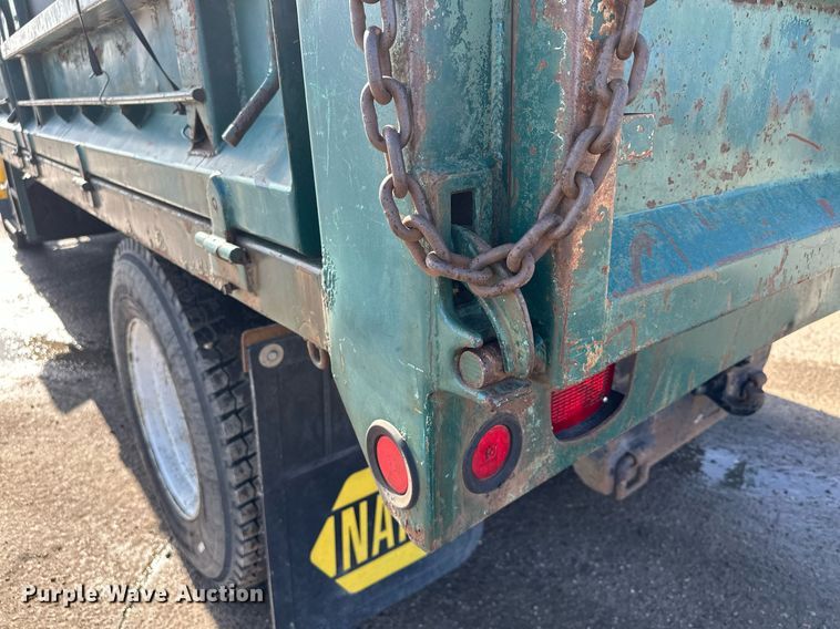 image for item KU9911 1993 International 4900  dump truck