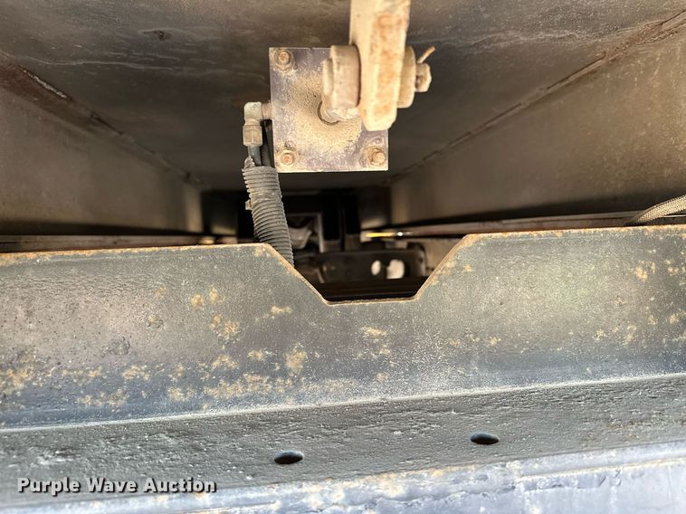 image for item KU9911 1993 International 4900  dump truck