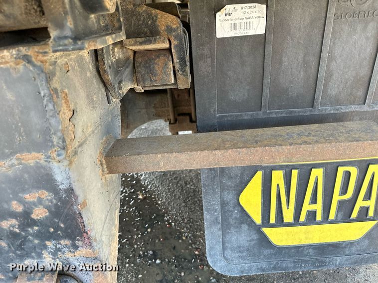 image for item KU9911 1993 International 4900  dump truck