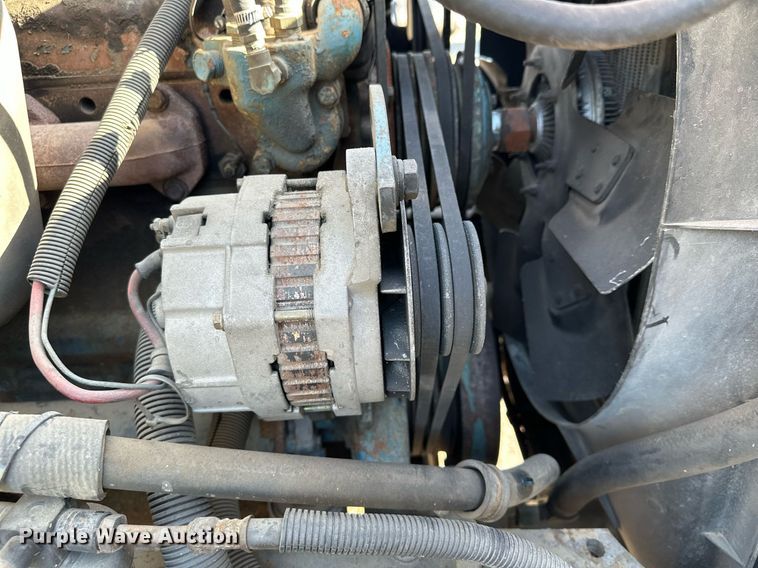 image for item KU9911 1993 International 4900  dump truck