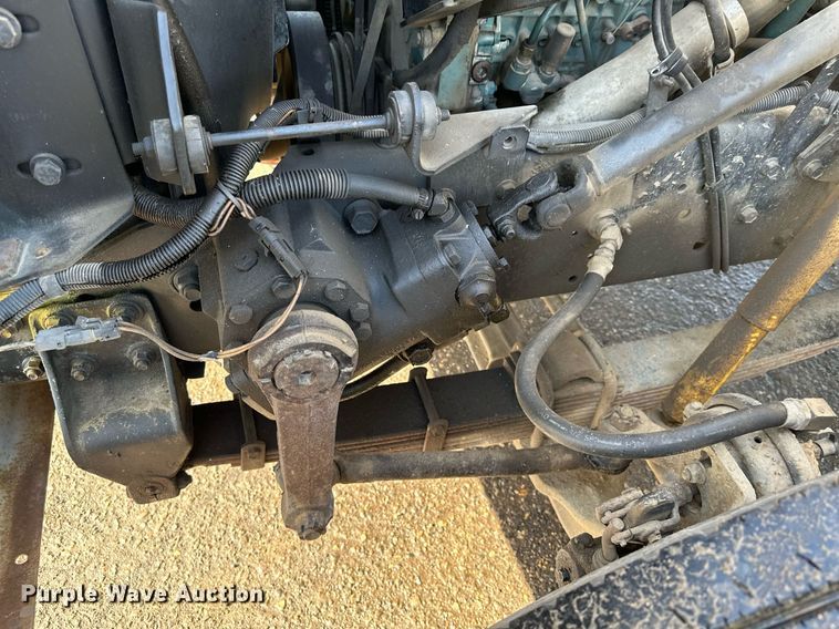 image for item KU9911 1993 International 4900  dump truck