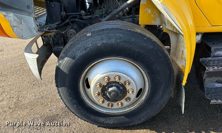 image for item KU9911 1993 International 4900  dump truck