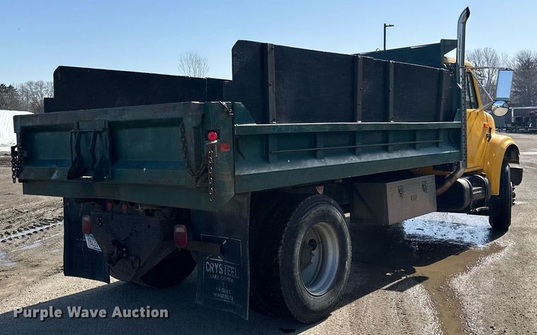 image for item KU9912 1993 International  dump truck