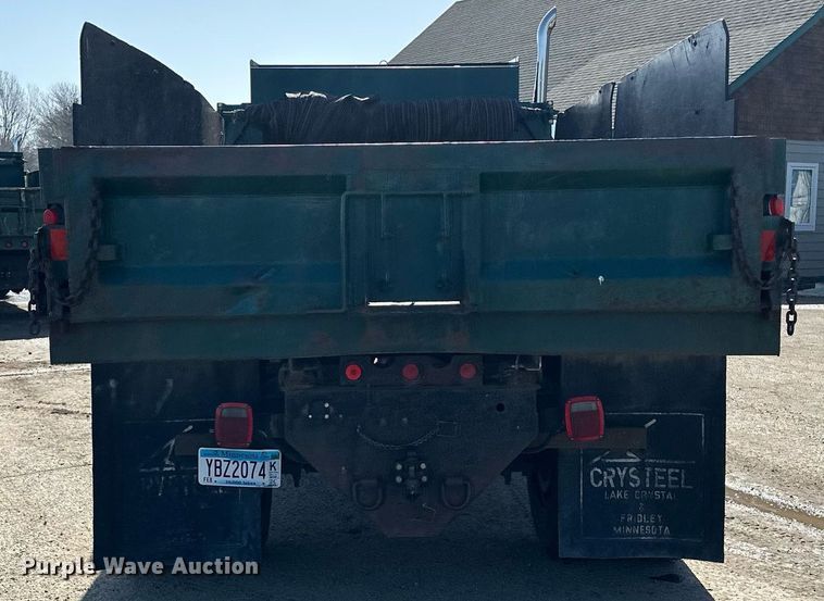 image for item KU9912 1993 International  dump truck