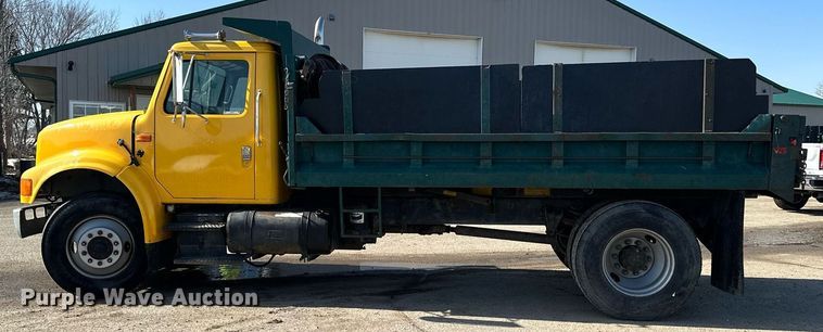 image for item KU9912 1993 International  dump truck