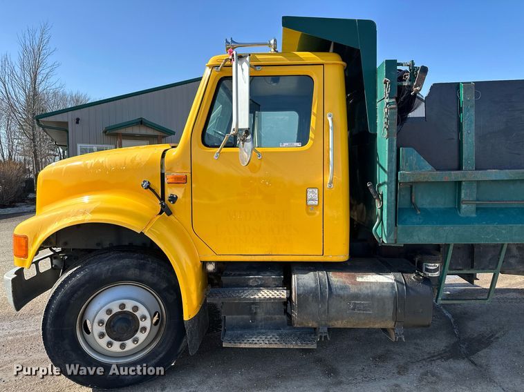 image for item KU9912 1993 International  dump truck