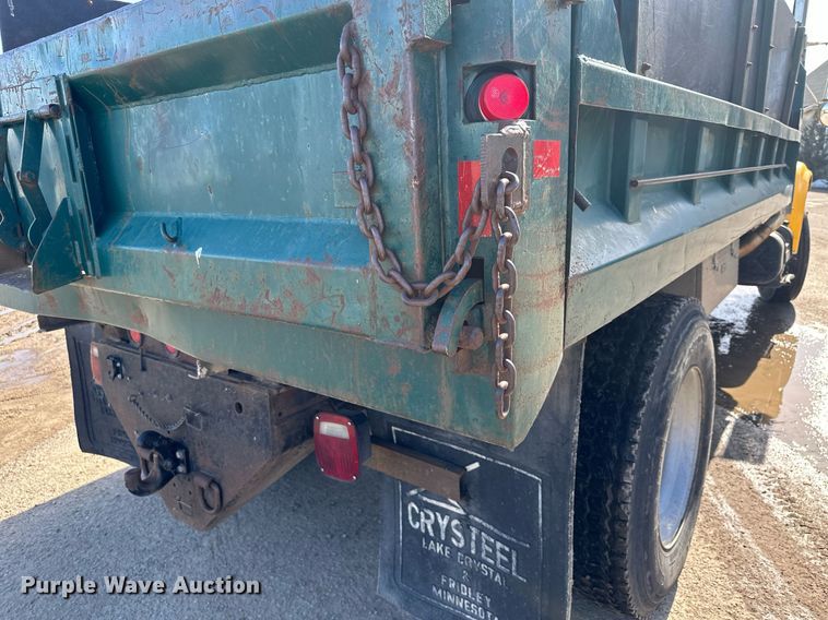 image for item KU9912 1993 International  dump truck