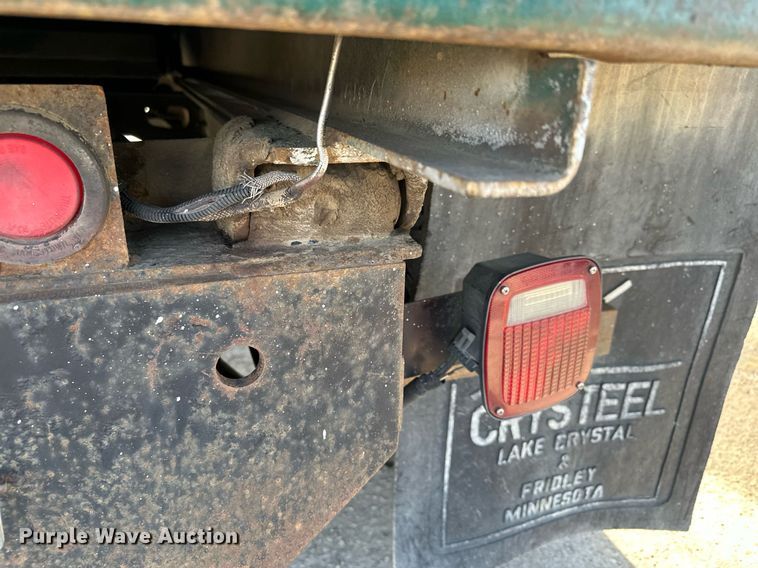 image for item KU9912 1993 International  dump truck