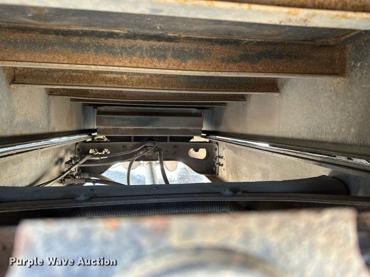 image for item KU9912 1993 International  dump truck