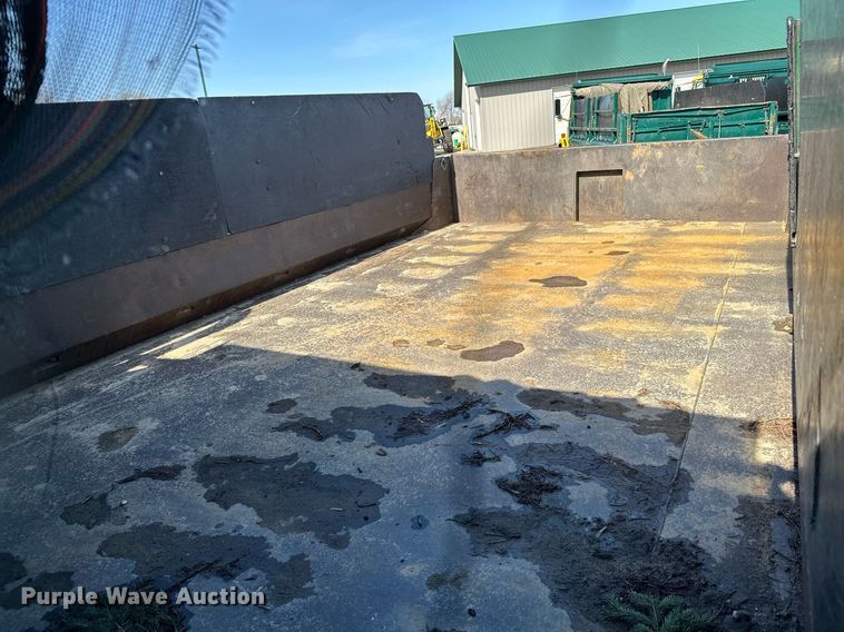 image for item KU9912 1993 International  dump truck